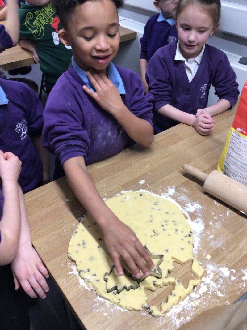 Image for the Tweet beginning: Team Starfish have baked shortbread